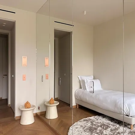 Tower Reflect Apartment *